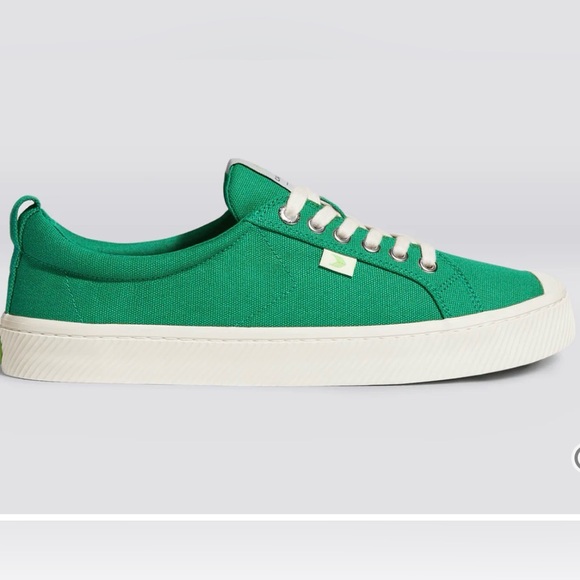 Cariuma Shoes - CARIUMA Women’s Green Canvas Sneaker